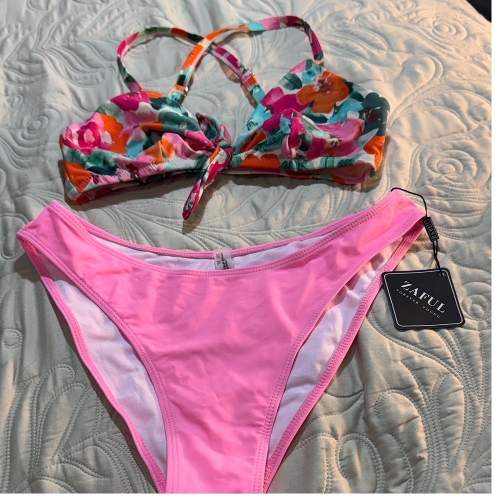 Zaful Floral Tie Front Bikini Top and Neon Pink High Cut Bottoms Set S/M NWT